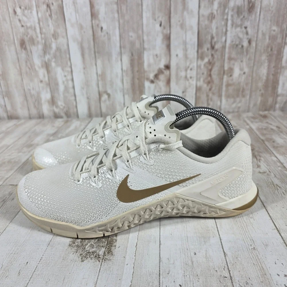 Nike Metcon 4 Womens 9.5 Sail Metallic Gold Training Shoes AV2141-120